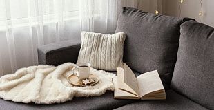 Книжная полка педагога: 5 непедагогических книг для зимнего чтения